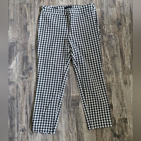 Talbots Pants - Talbots Black and White Gingham Patterned Chatham Ankle Pants, Size 8
